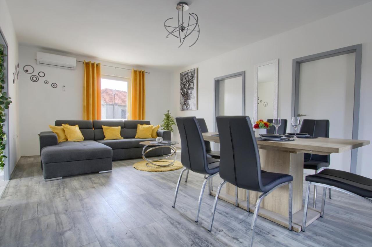 Apartments Villa Mihaela Banj المظهر الخارجي الصورة